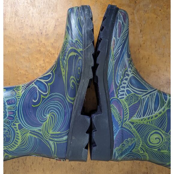 Chooka Invasion Peacock Pattern Green/Blue Rain Boot, All Natural Rubber-7 - Picture 4 of 11